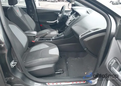 2017 Ford Focus St z USA, uszkodzony, nr VIN 1FADP3L95HL275307